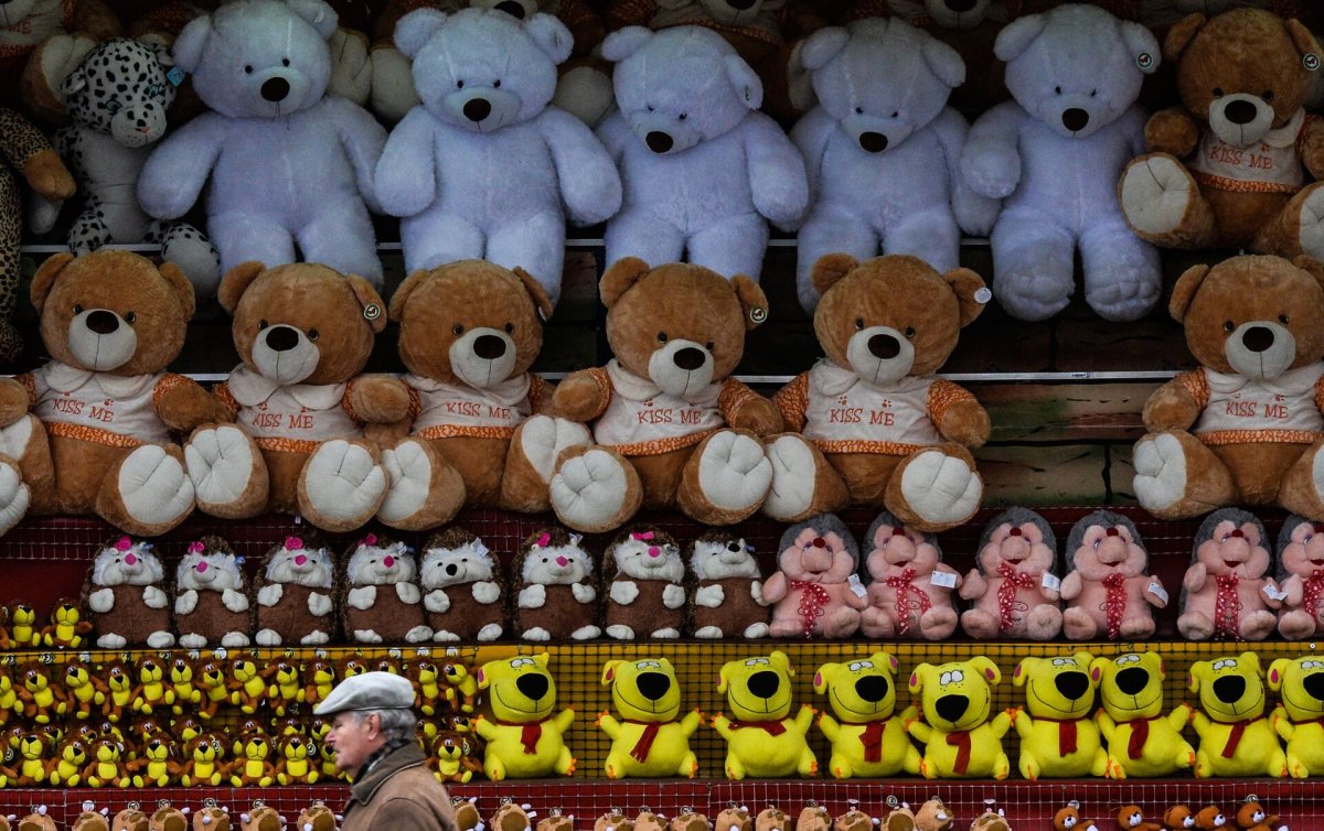 Витрина плюшевых игрушек