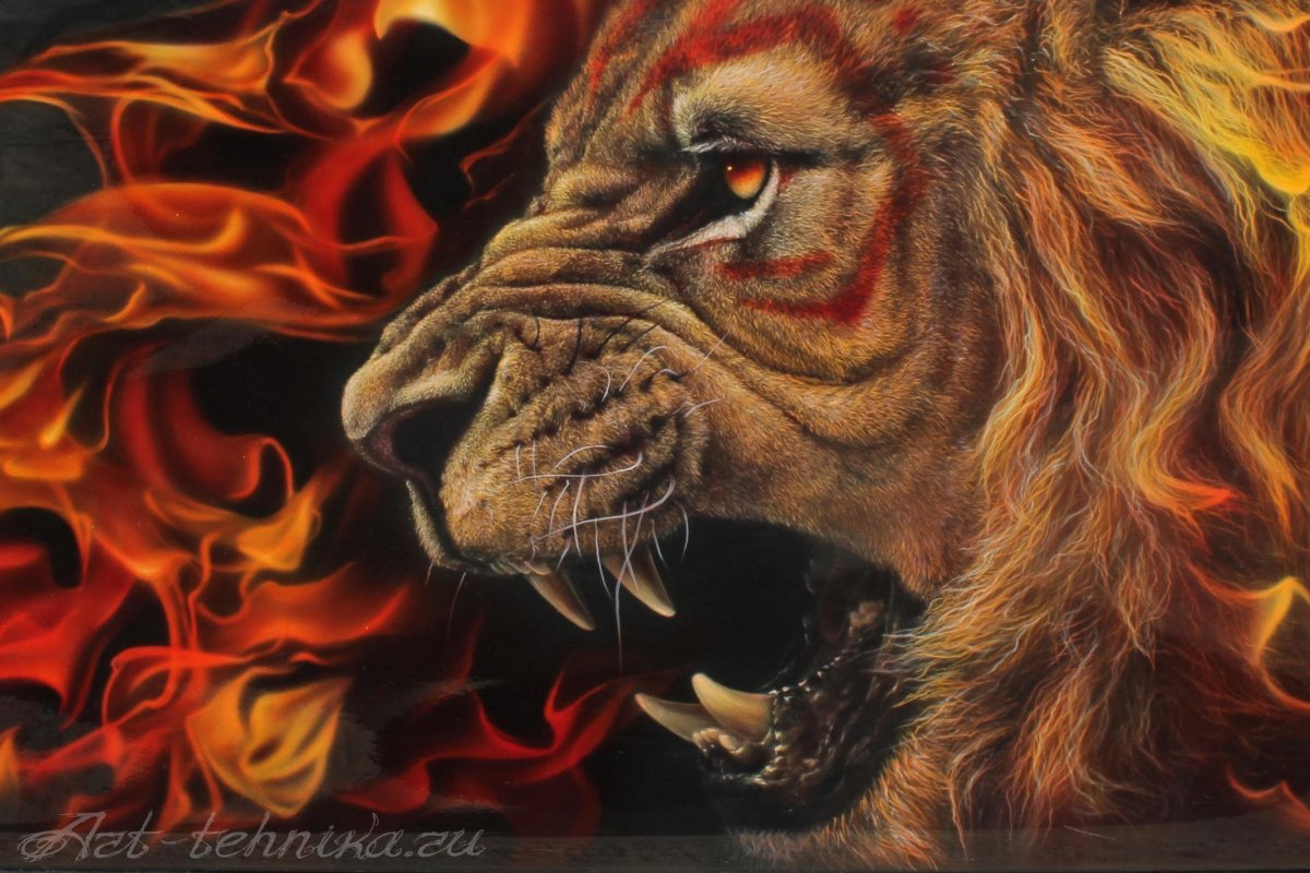 Тигрица в цветах