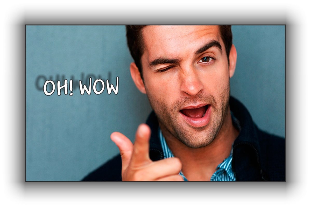 Дженсен Эклз подмигивает