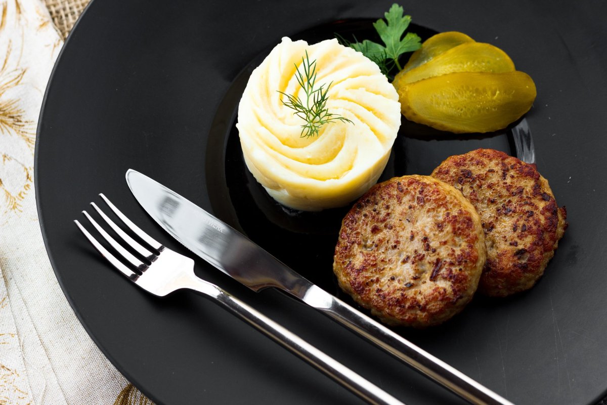 Котлета домашняя жареная