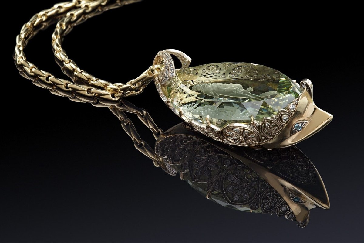 Золотые украшения