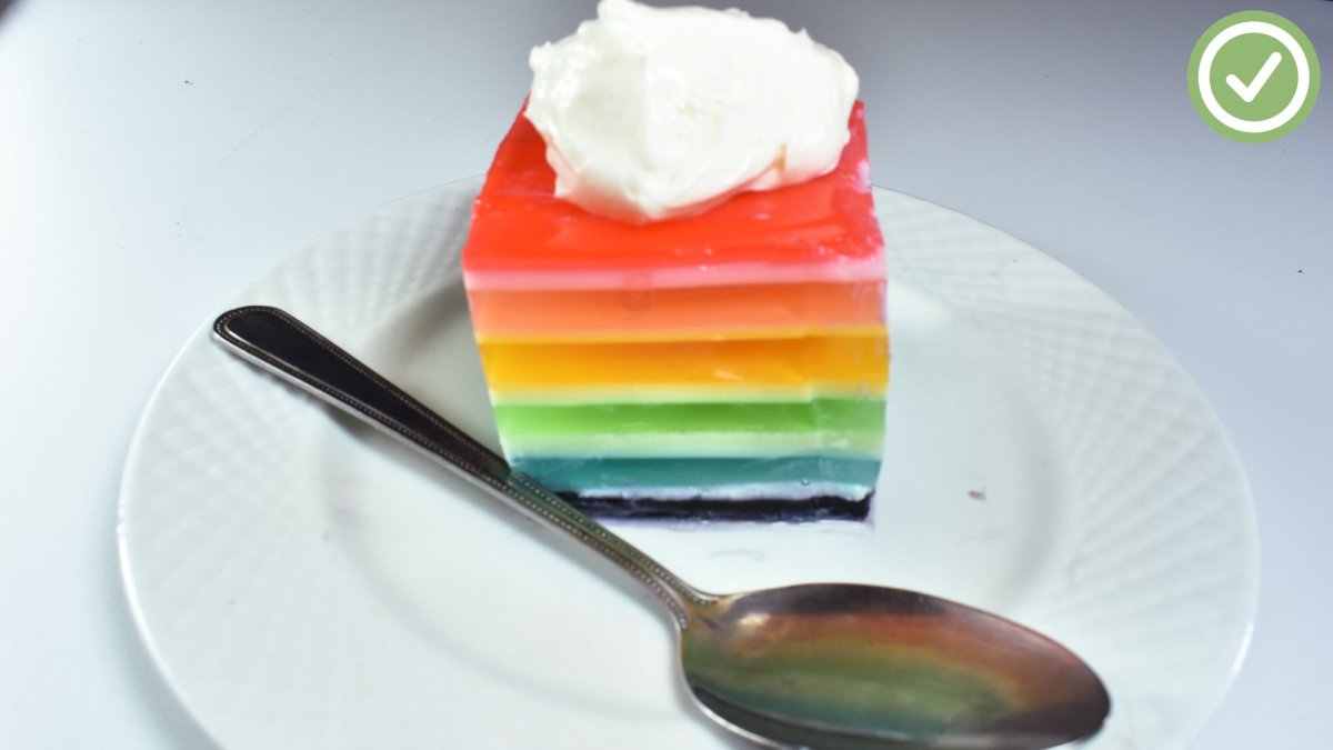 Желе на тарелке