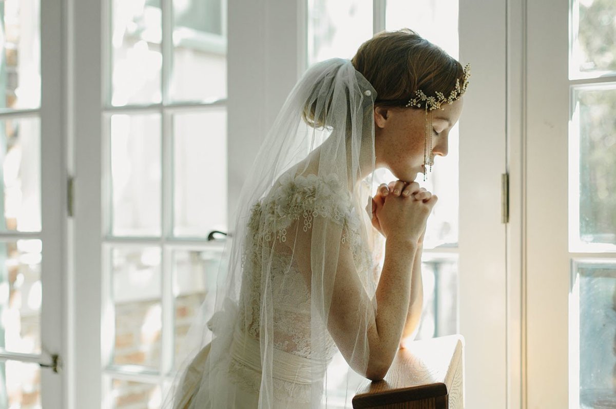 Грустная невеста