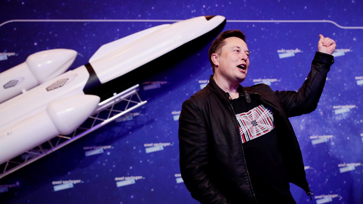 Илон Маск ладонь