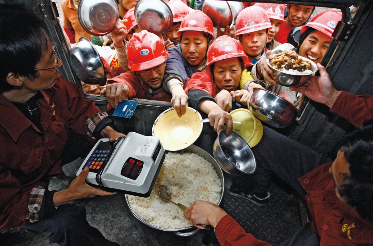 Китайцы за работой