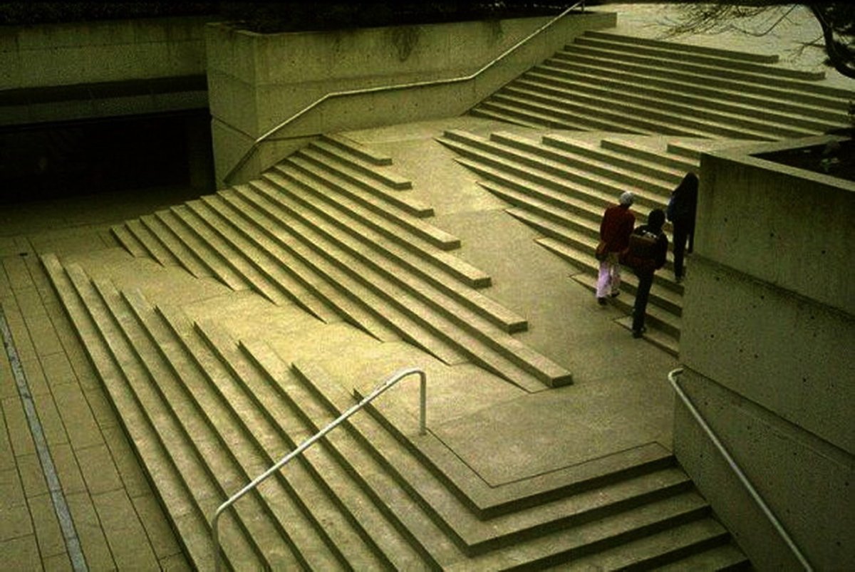 Лестница с пандусом