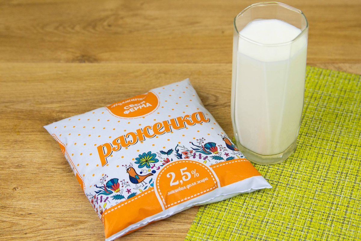 Ряженка добрая Буренка 4% 900г кувшин