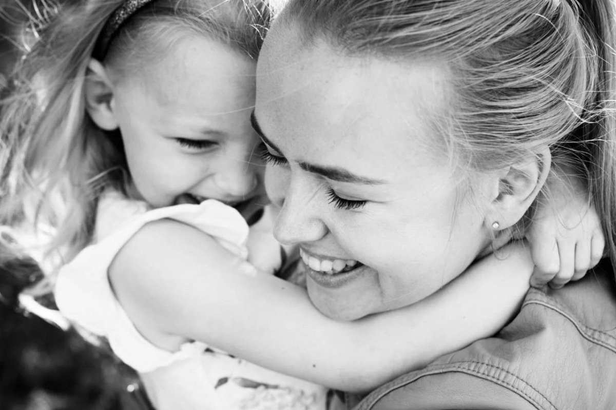 Объятия детей