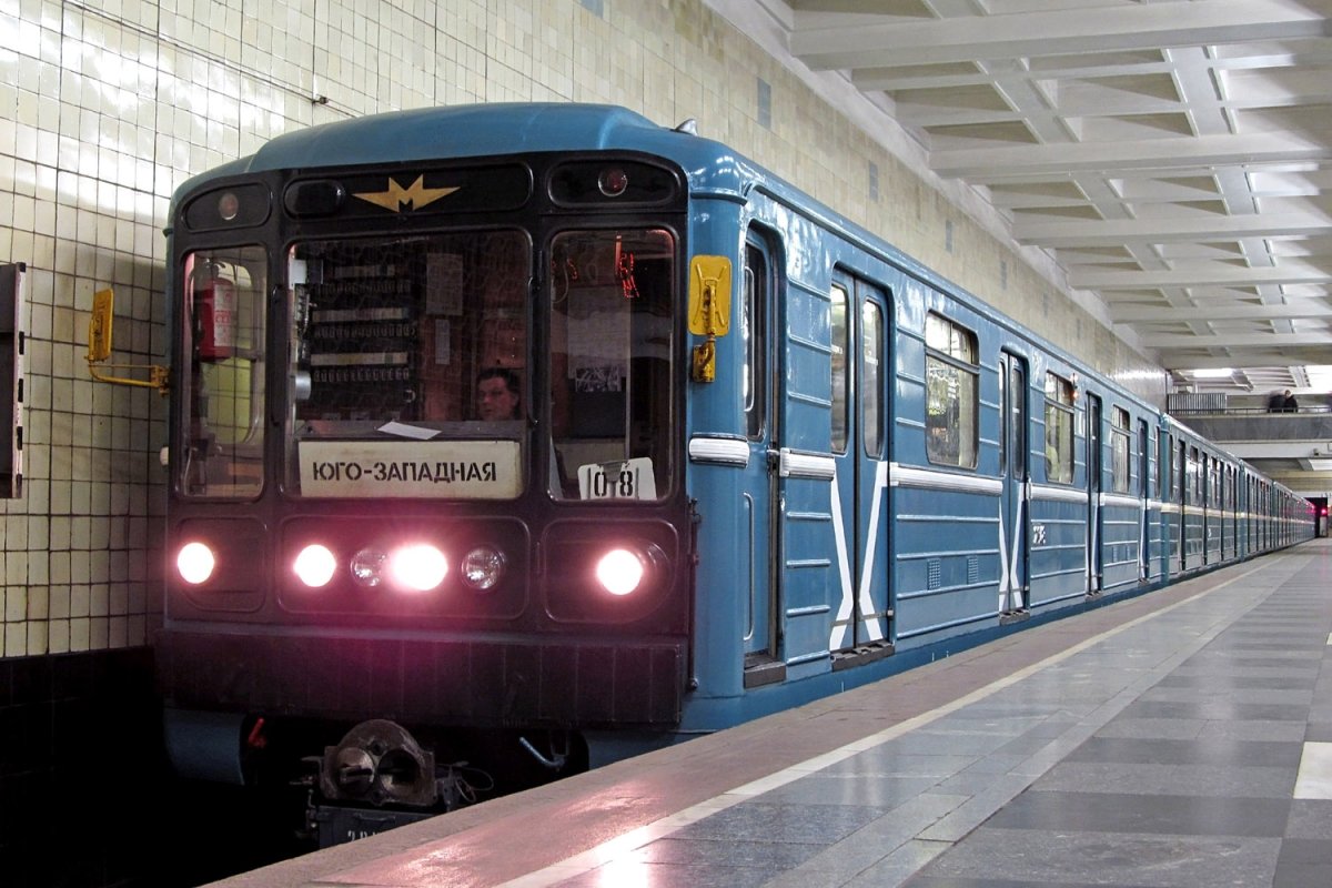 Метро рисунок