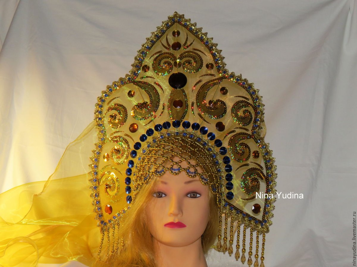 Кокошник Галина