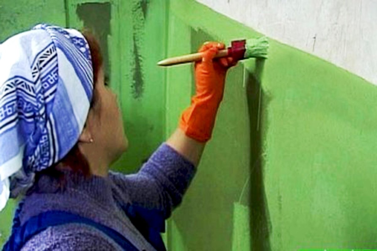 Эмблема штукатура маляра