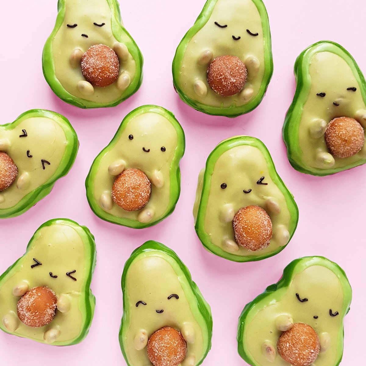 Добрые милые авокадо