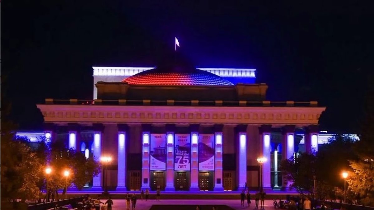 Оперный театр Новосибирск рисунок