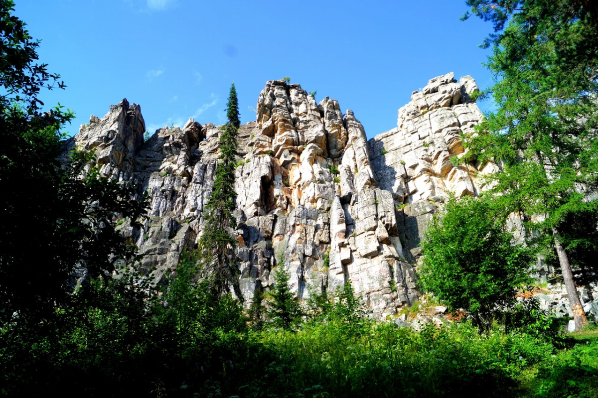 Памятник сталевар Машевский в городе Белорецк