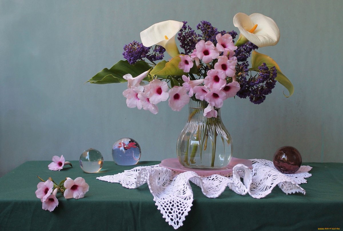 Натюрморты с цветами и едой