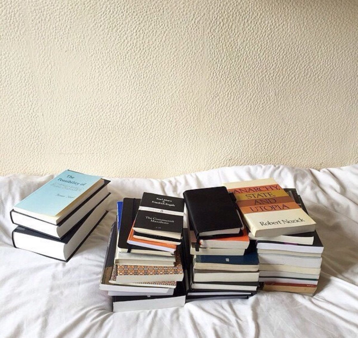 Книжки Эстетика