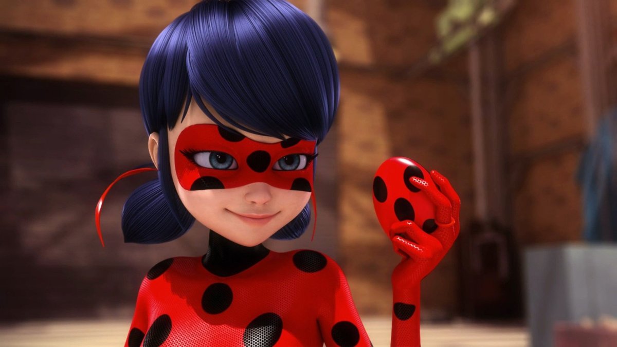 Леди баг фон