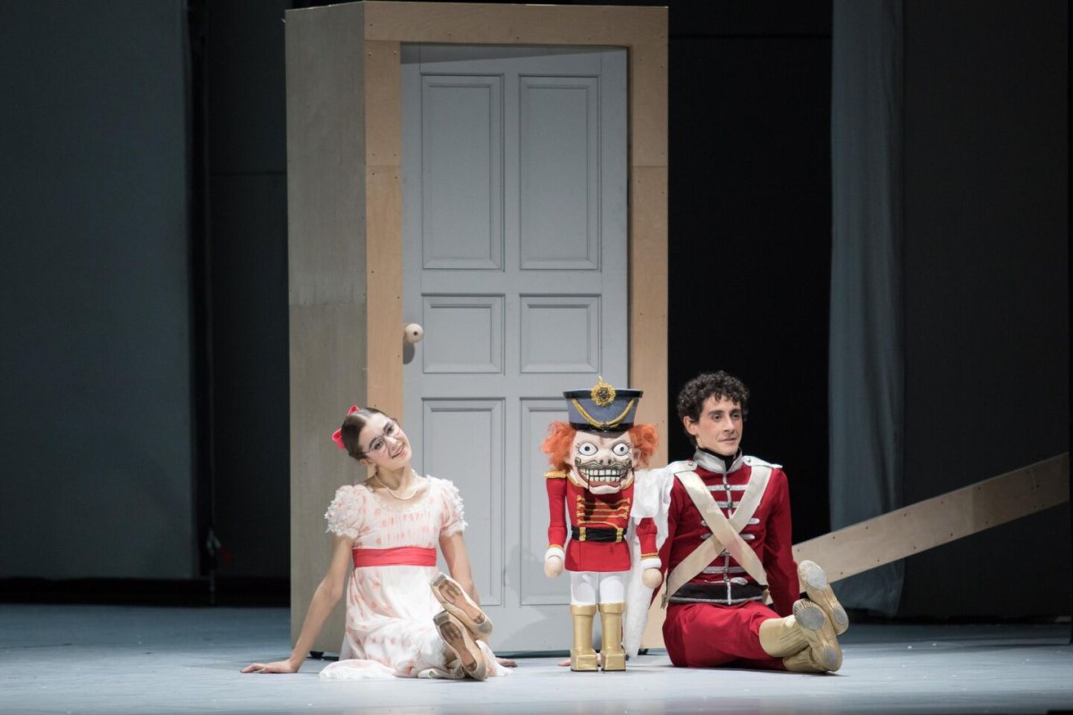 Щелкунчик МАМТ