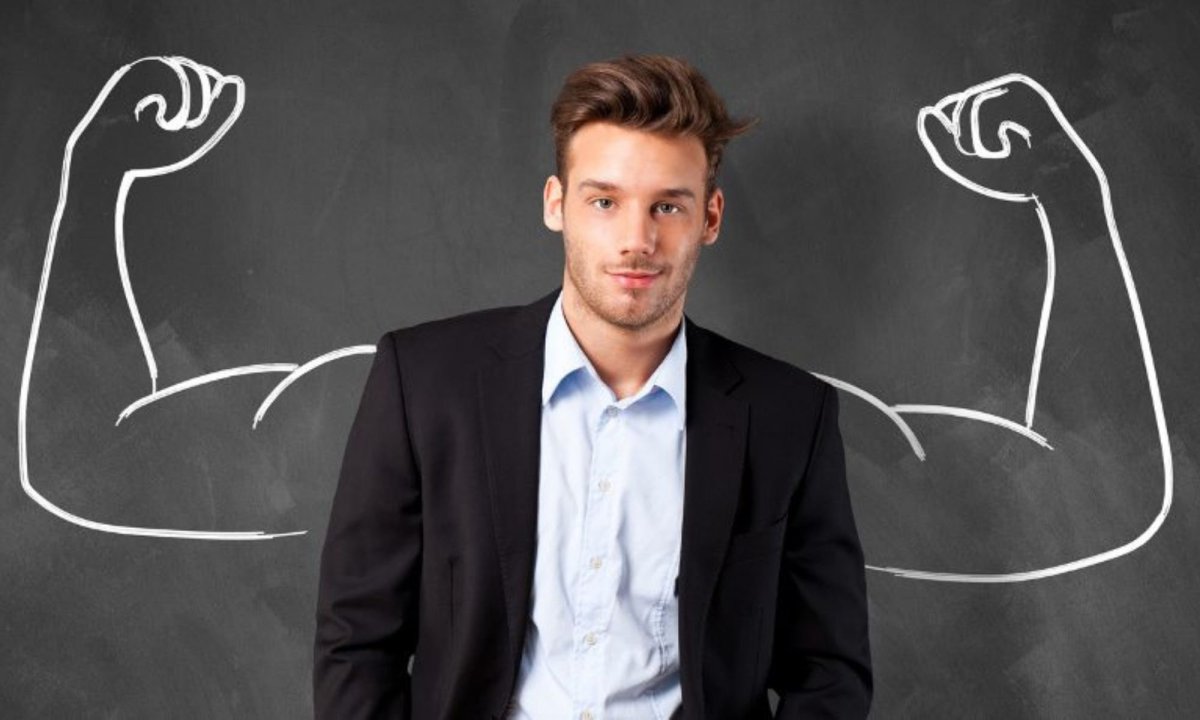 Элегантная женщина со спины