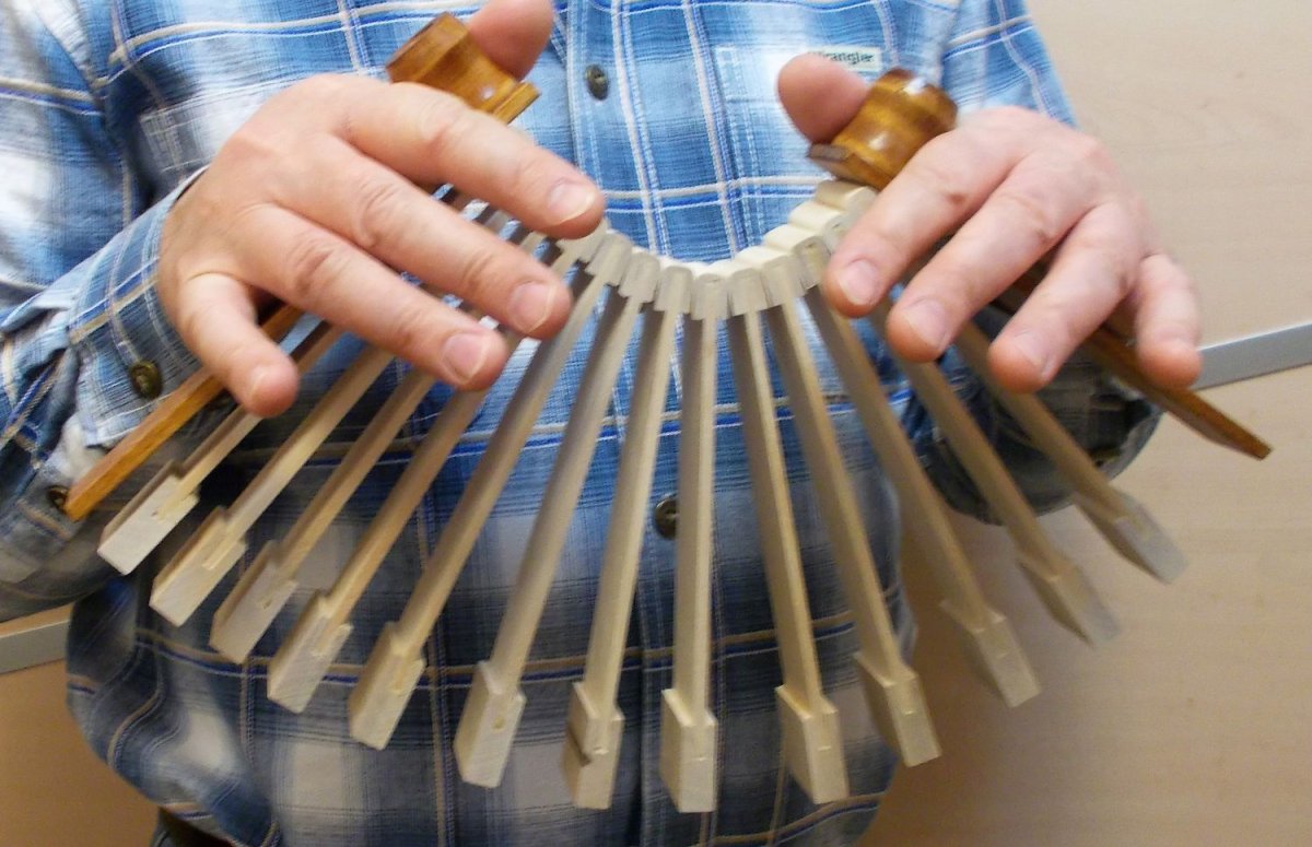 Трещотка круговая музыкальный инструмент