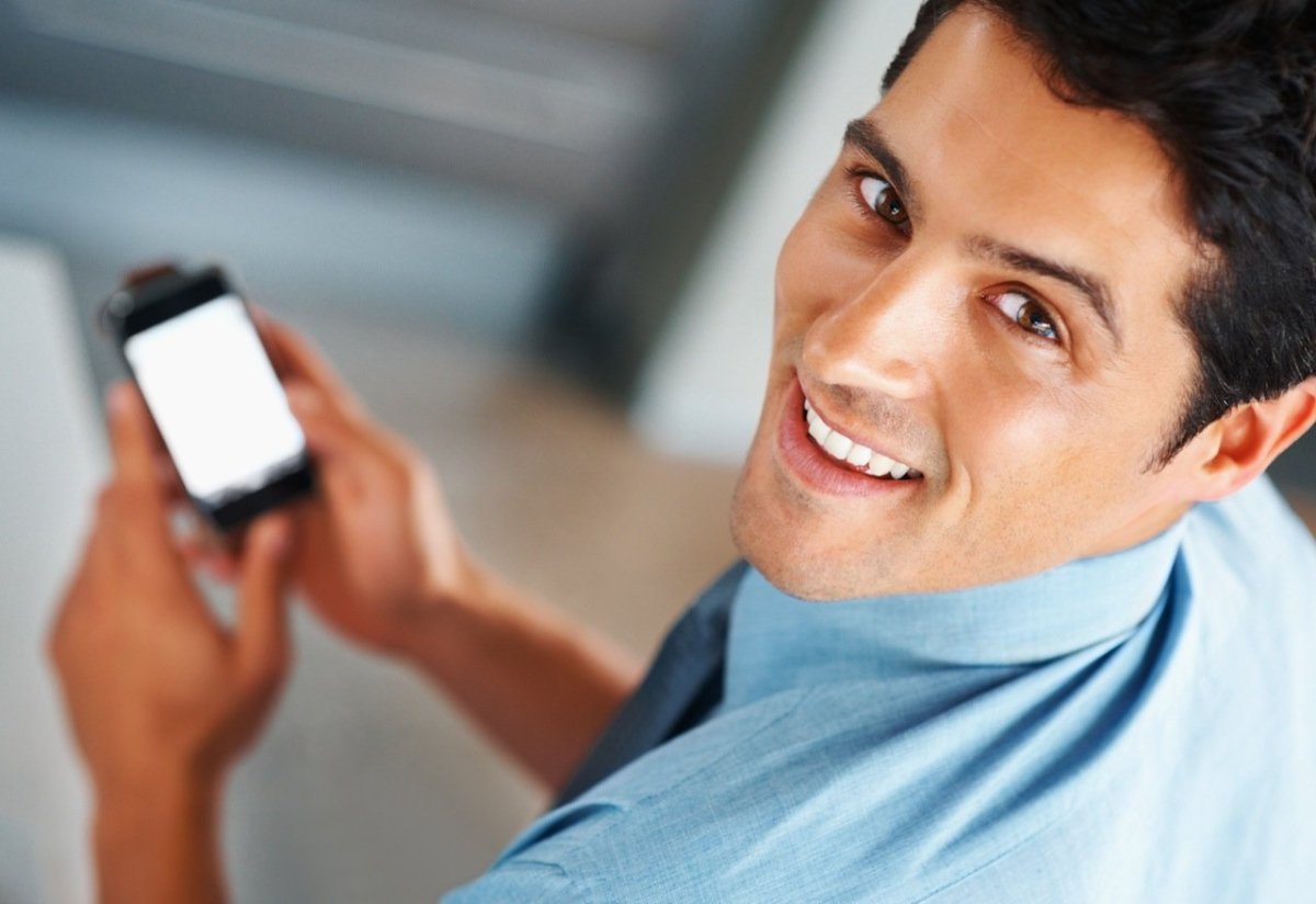 Человек с телефоном