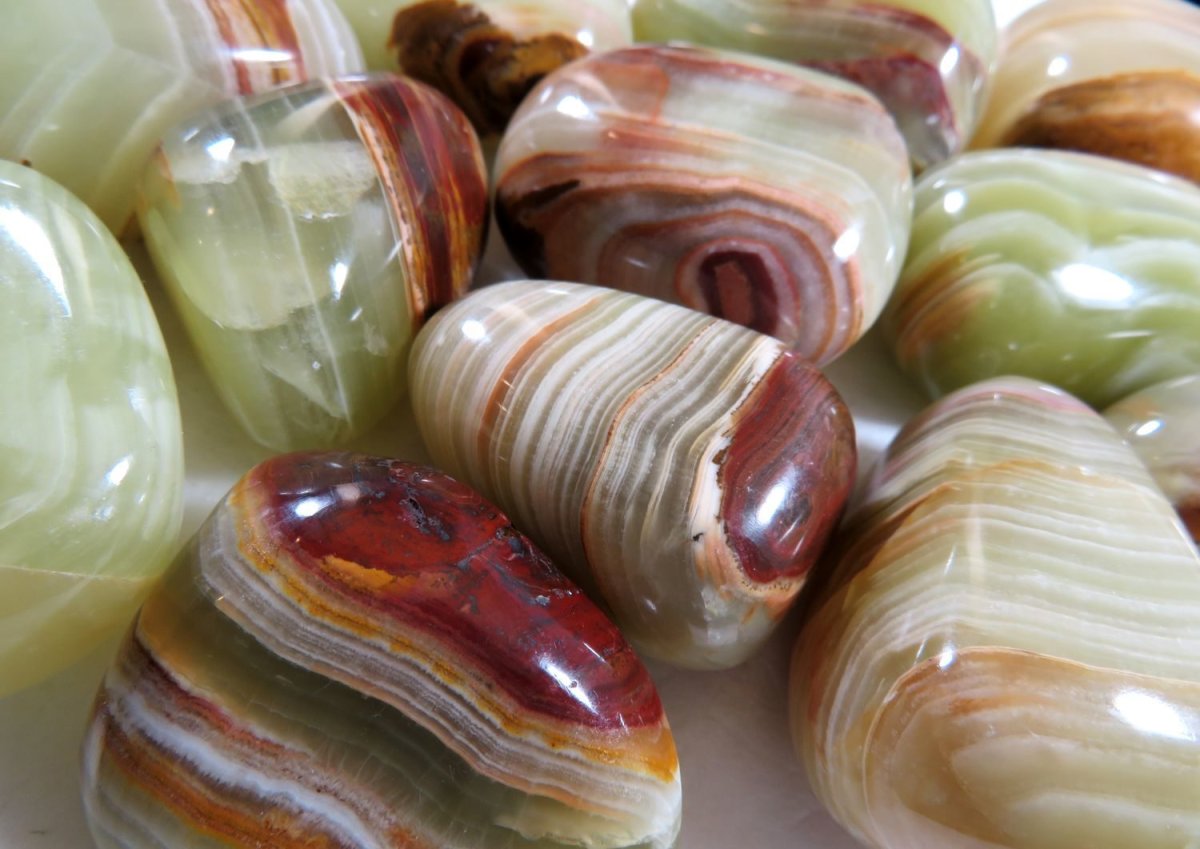 Пещерный Оникс камень