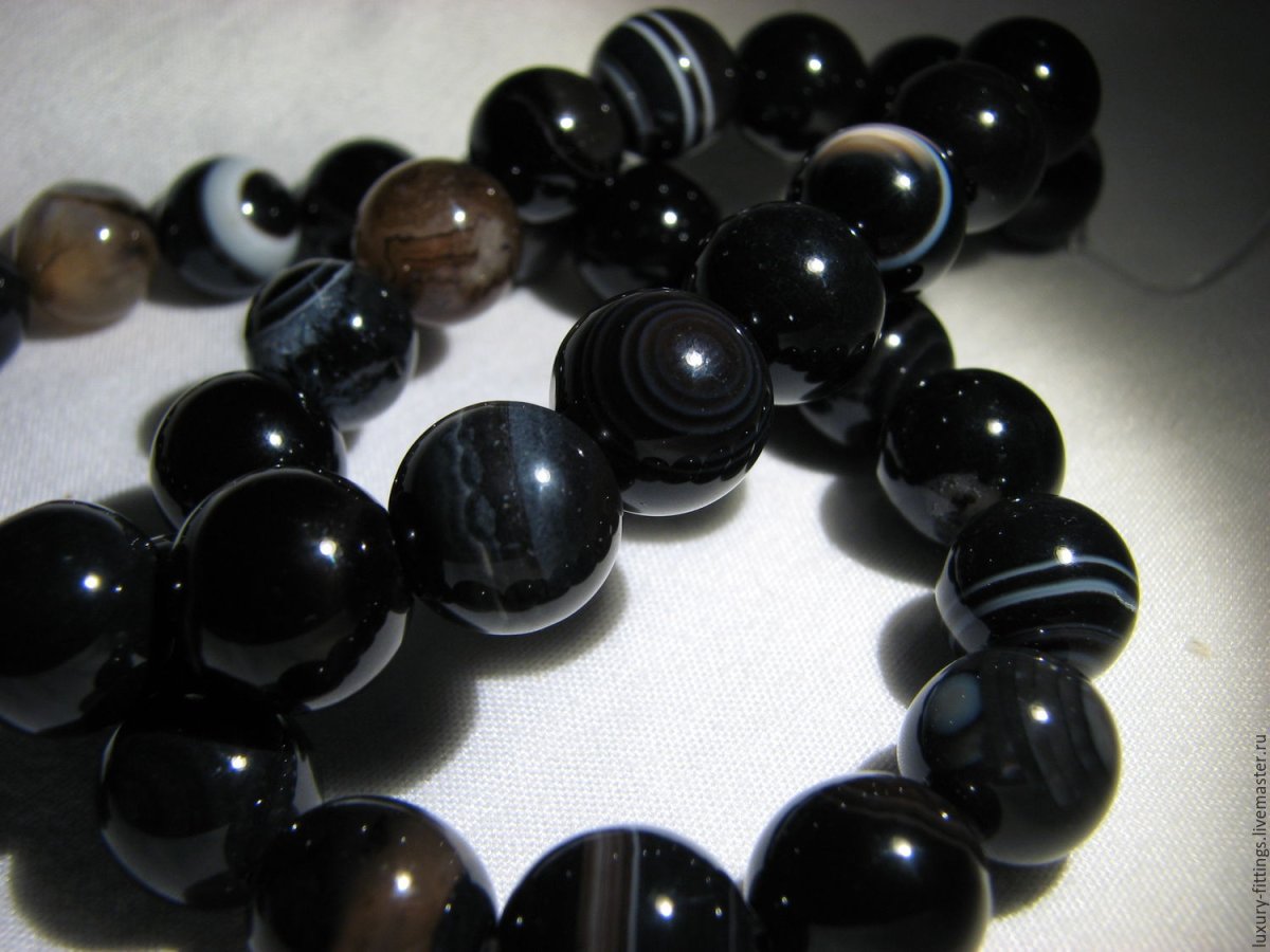 Оникс зеленый камень