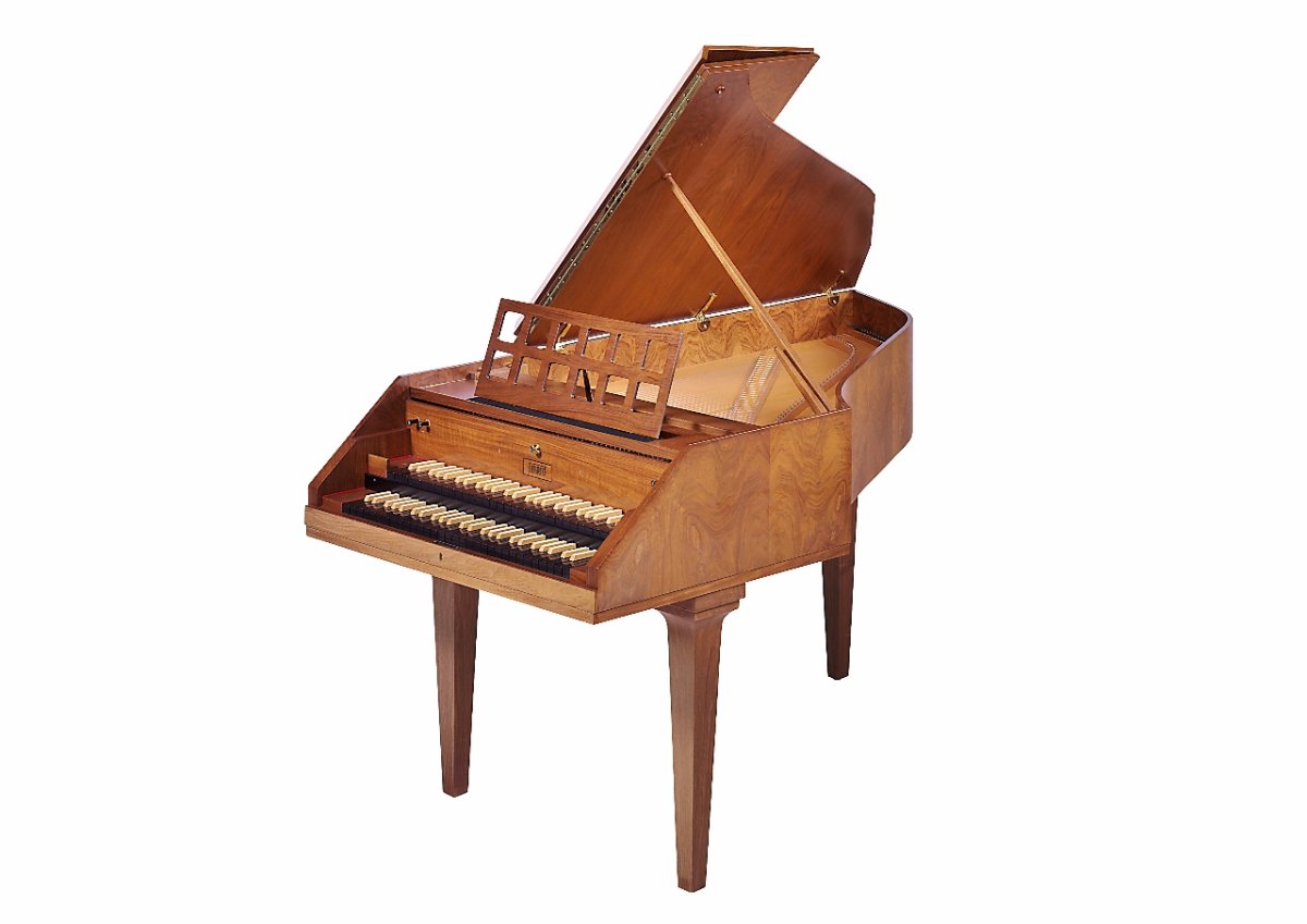 Neupert педальный клавесин