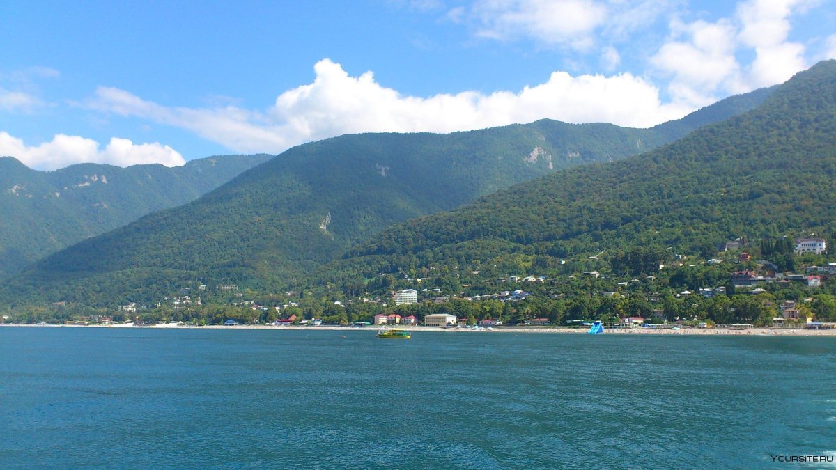 Озеро Рица ночью