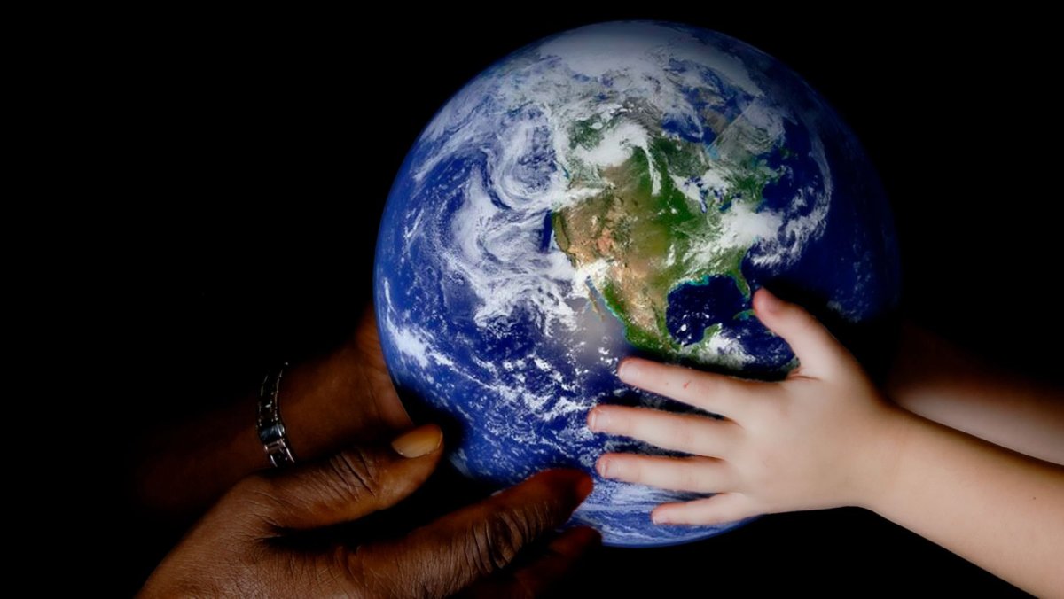 "И на земли мир…"