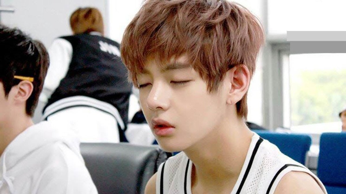 Ким тэхён Сонный