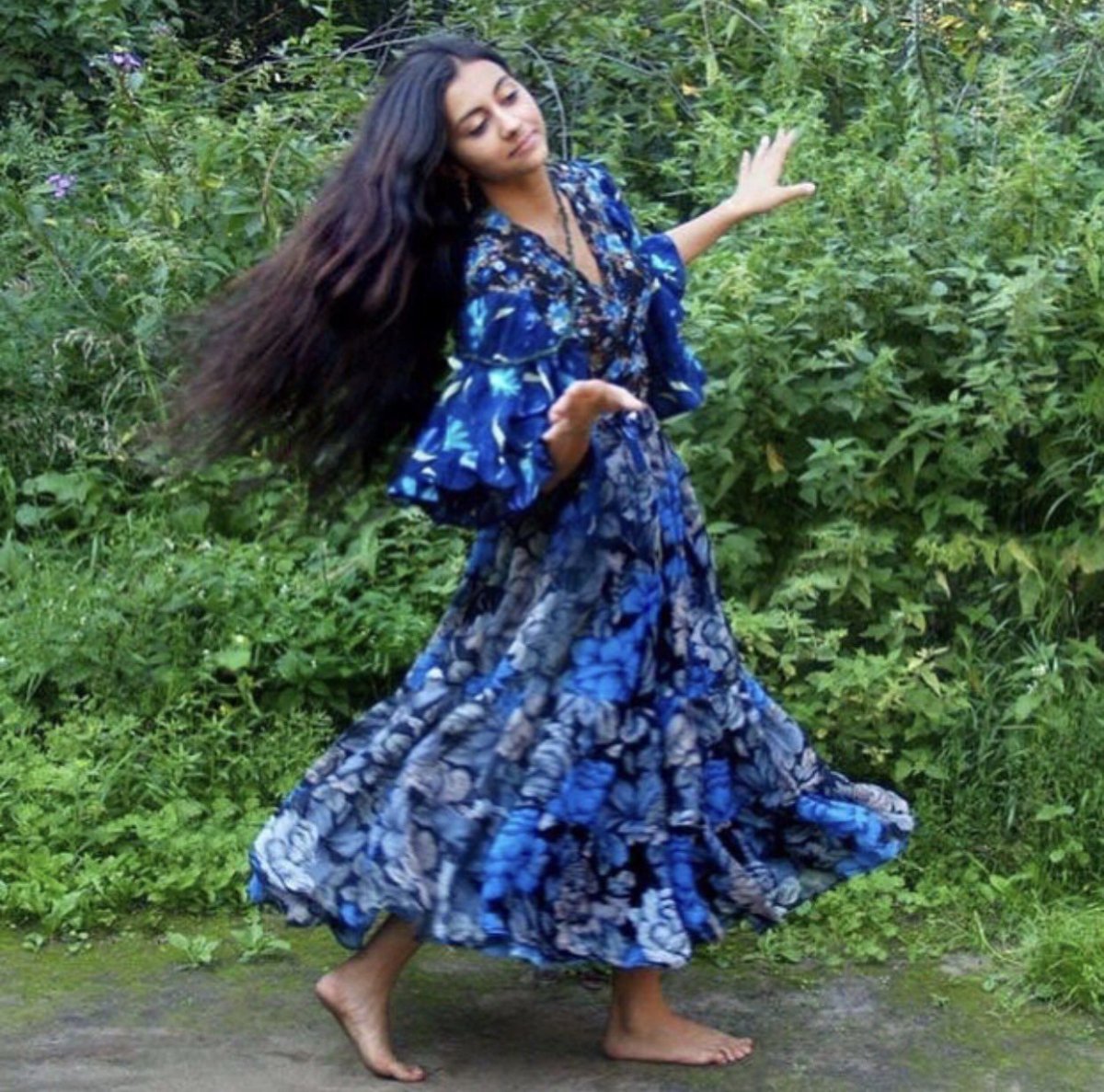 Патрина Шаркози босиком