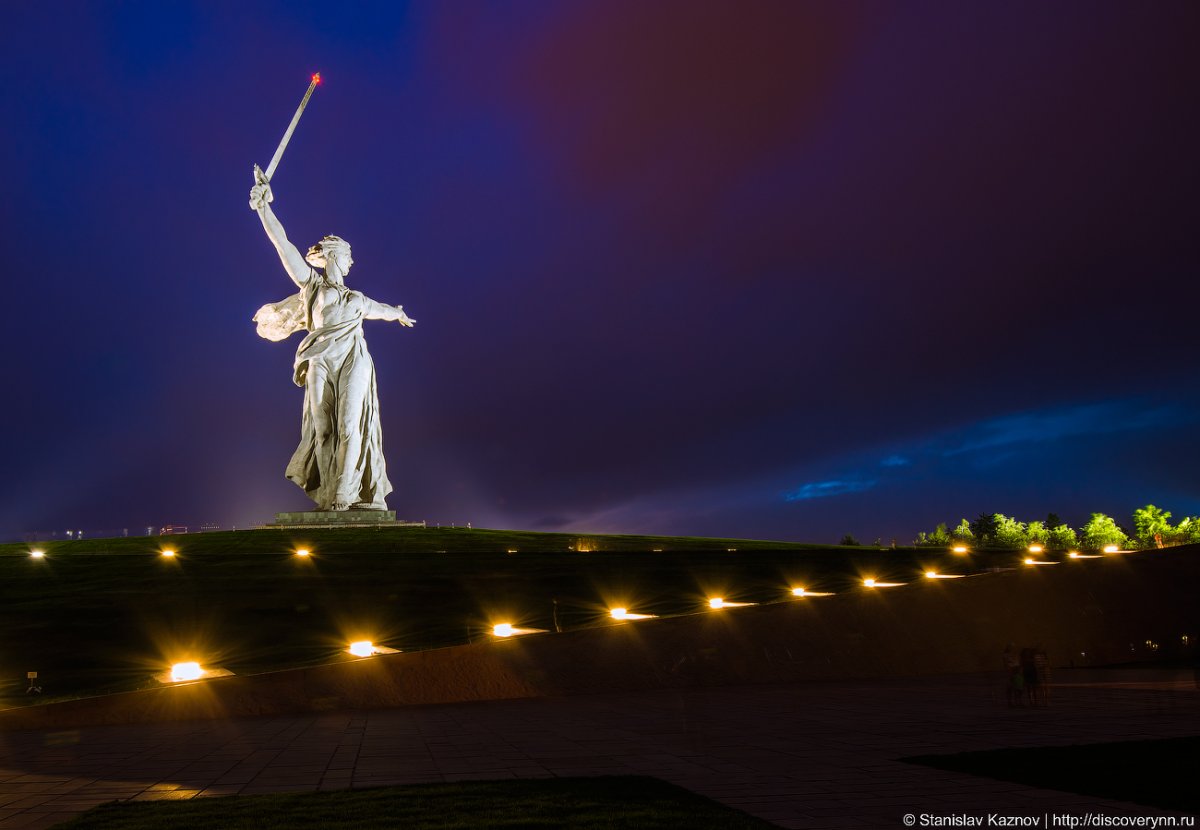 Статуя Родина-мать в Волгограде