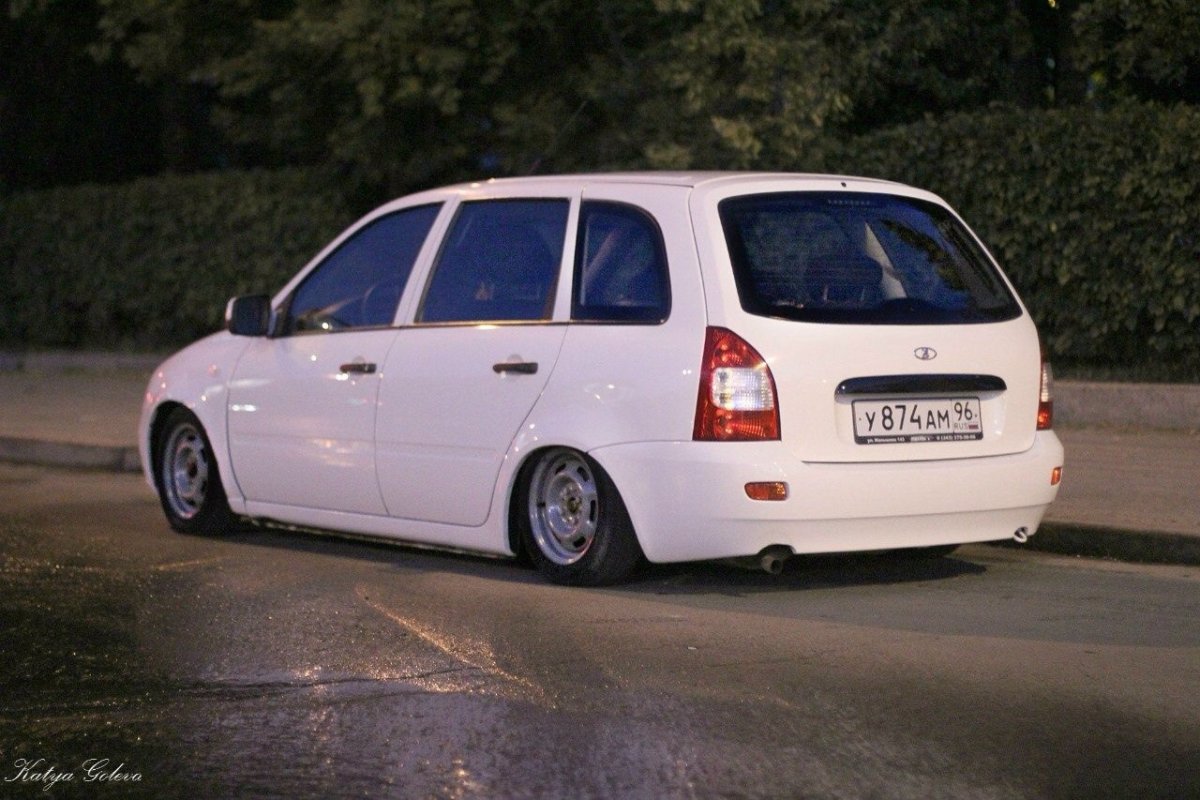 Лада Калина спорт 1 красная