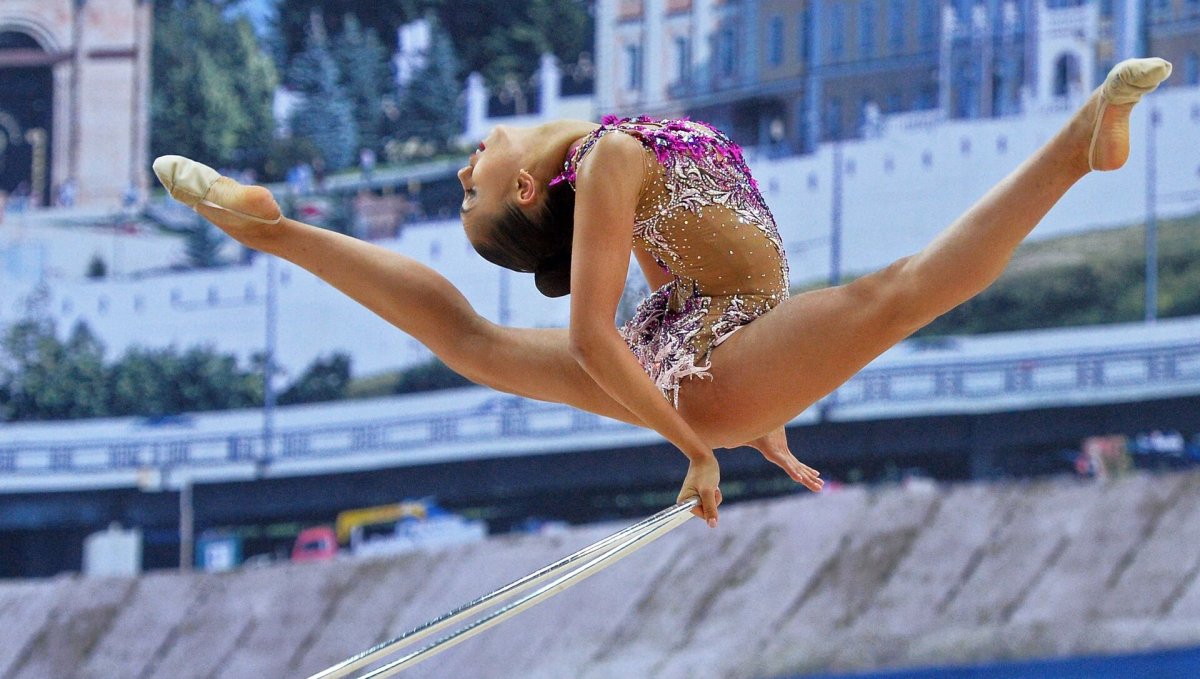 Маргарита Мамун в прыжке